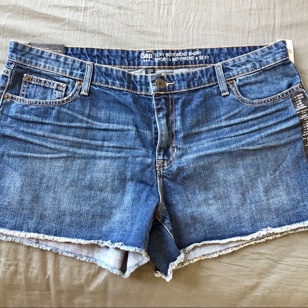 Gap Size 16 Sexy Boyfriend Cutoff Jean Shorts - Picture 2 of 5
